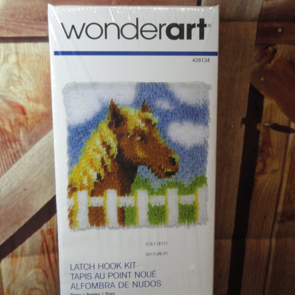 Pony Wonderart Latch hook rug kit, small, 12x12~NIP~decorative~Horse fan